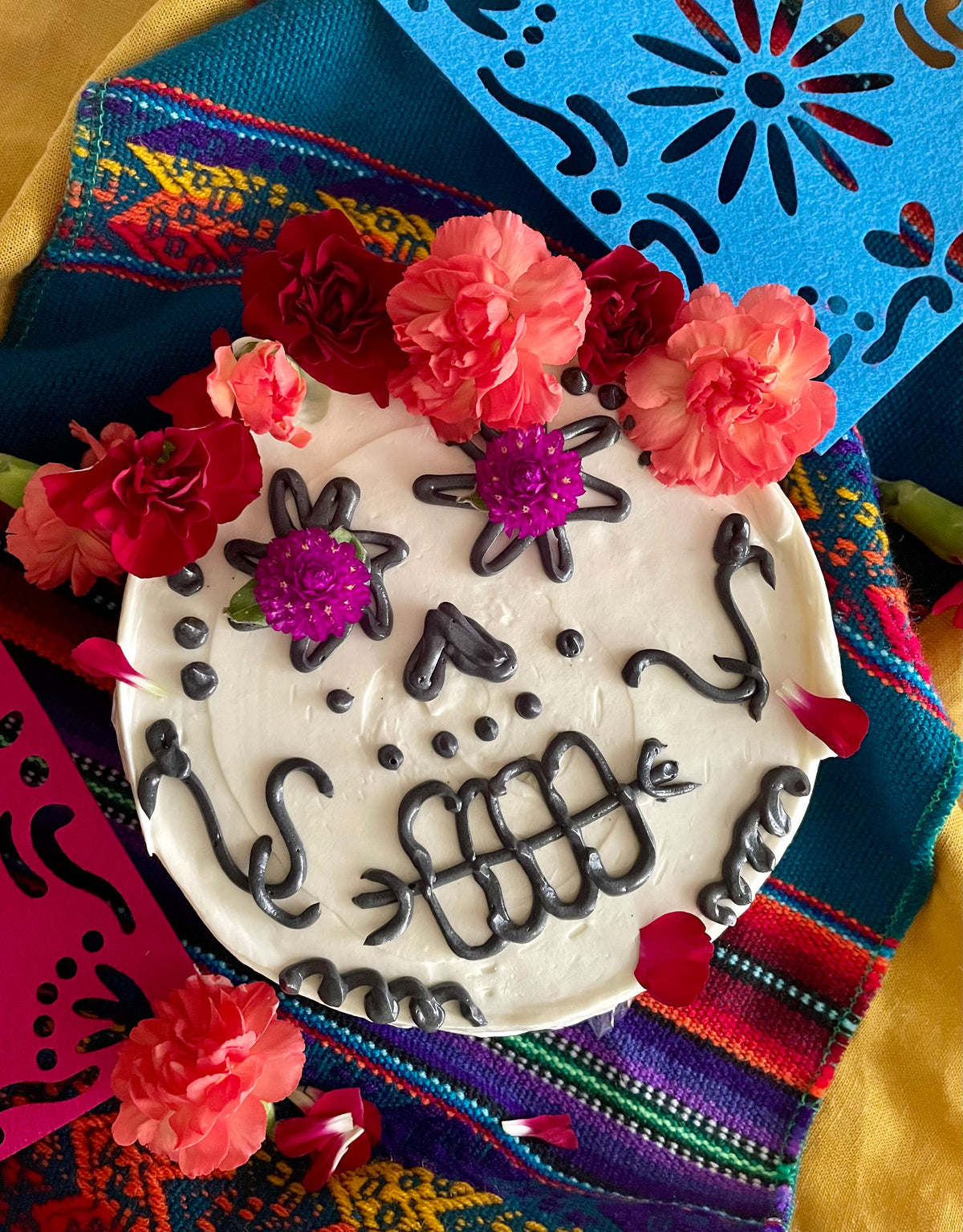 Día de los Muertos Cake Decorating with La Fortuna Bake Shop